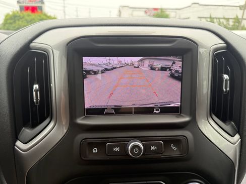 Used 2024 Chevrolet Silverado 1500 Custom Trail Boss w/ LPO, Dark Essentials Package AWD/4WD image 17