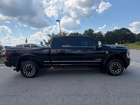 Used 2025 RAM 2500 Limited AWD/4WD image 7