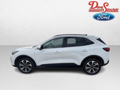Used 2023 Ford Escape Platinum image 10