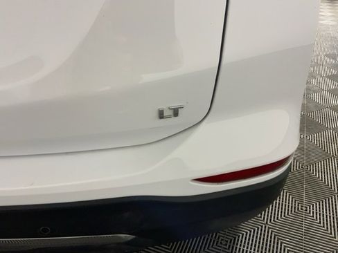 Used 2022 Chevrolet Equinox LT image 12