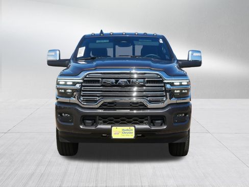 Used 2025 RAM 2500 Laramie AWD/4WD image 2