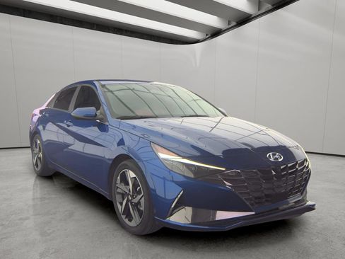 Used 2023 Hyundai Elantra Limited FWD image 6