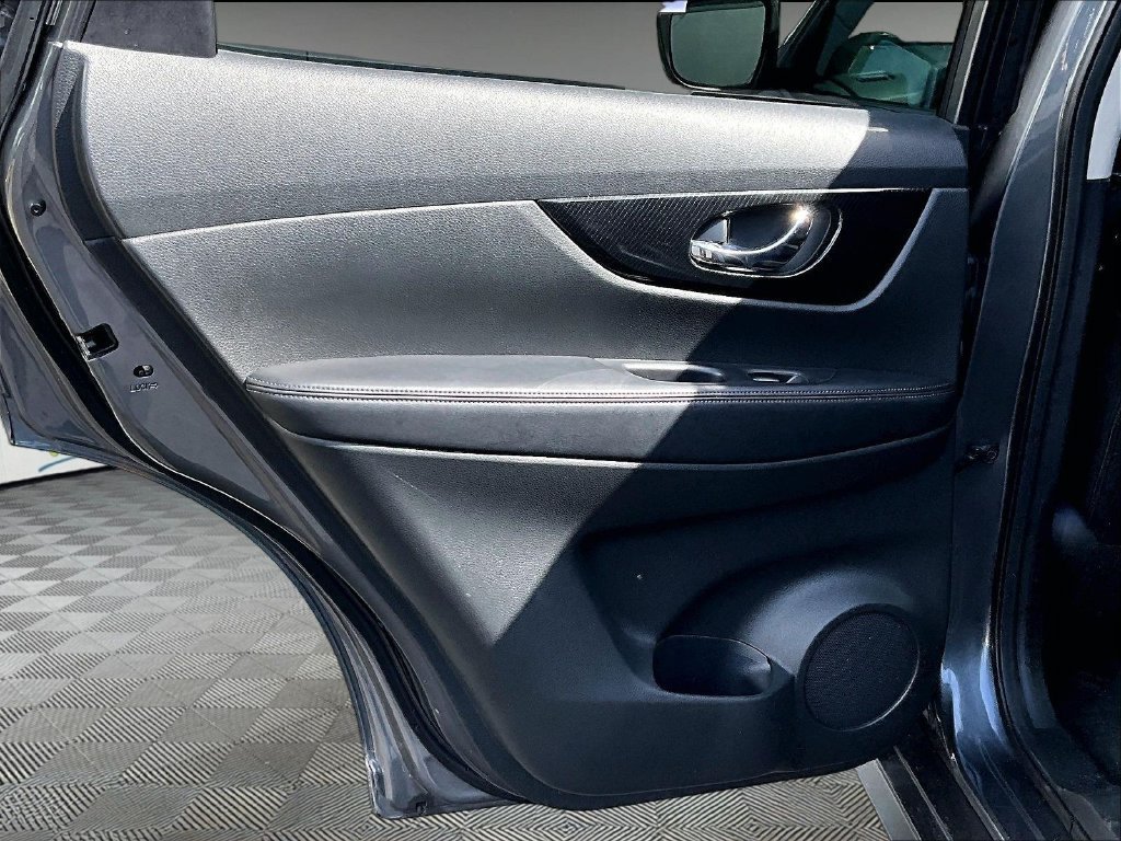 Used 2020 Nissan Rogue SL w/ Premium Package AWD/4WD image 22