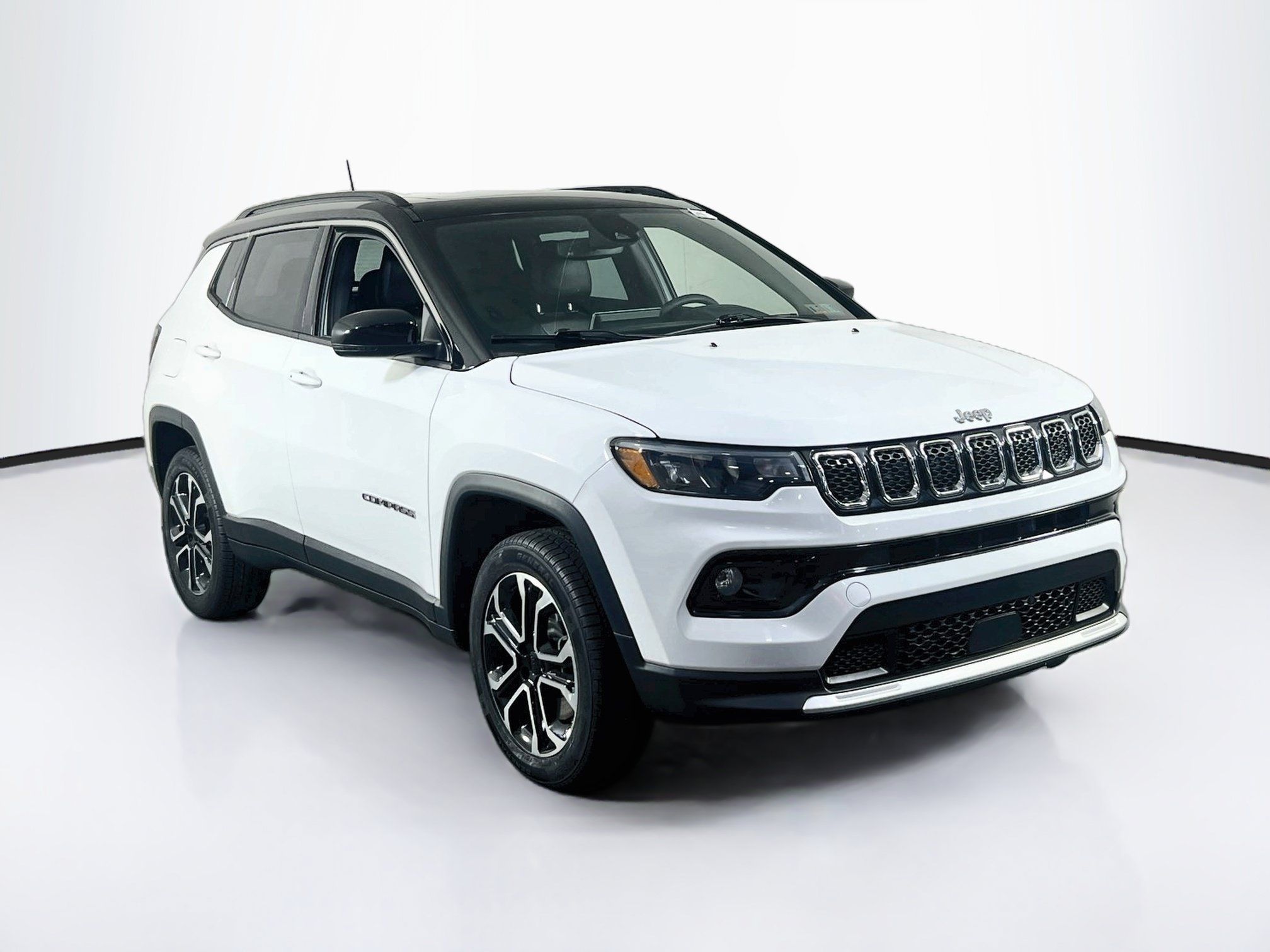 Used 2023 Jeep Compass Limited w/ Sun and Sound Group AWD/4WD image 3