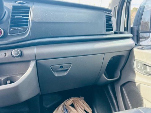 Used 2021 Ford Transit 250 Medium Roof image 29