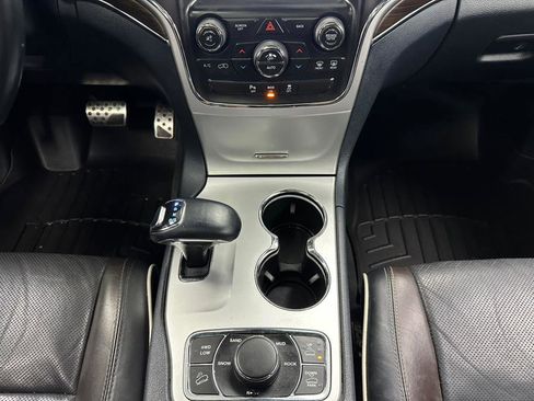 Used 2014 Jeep Grand Cherokee Overland image 50