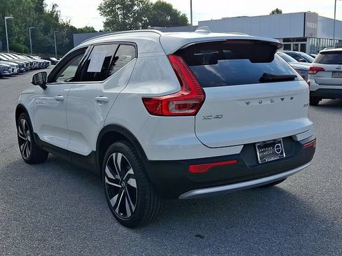 Certified 2023 Volvo XC40 B5 Ultimate w/ Protection Package Premier AWD/4WD image 4