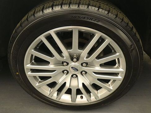 Certified 2024 Ford Expedition Limited image 9