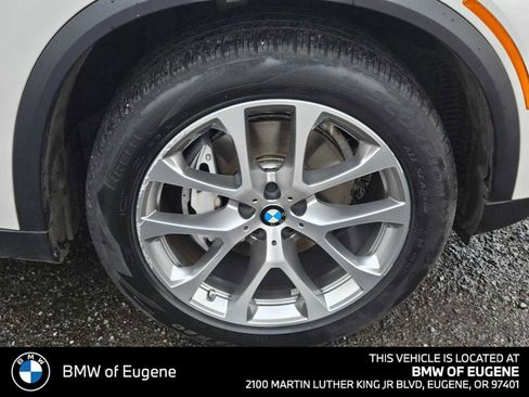 Used 2024 BMW X5 xDrive40i w/ Premium Package image 9