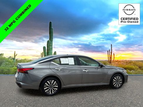 Certified 2025 Nissan Altima 2.5 SV FWD image 5