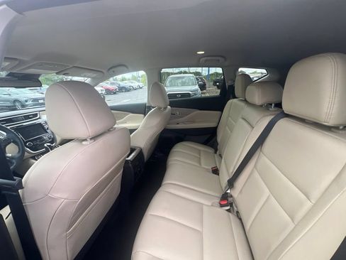 Used 2024 Nissan Murano SV AWD/4WD image 13