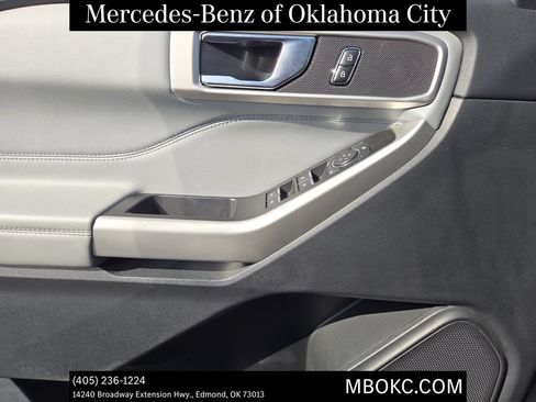Used 2022 Ford Explorer XLT w/ Equipment Group 202A AWD/4WD image 18