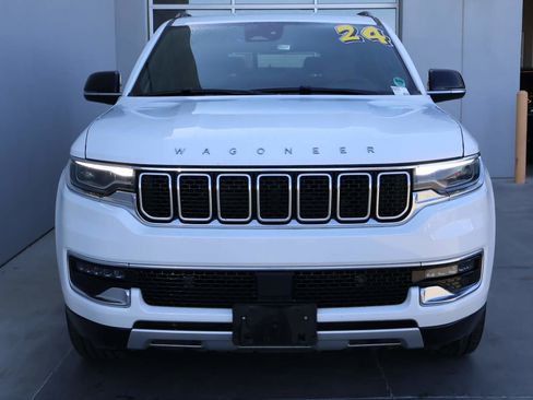 Used 2024 Jeep Wagoneer L Series II w/ Flexible Seating Group image 5