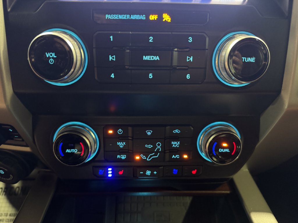 Used 2021 Ford F250 King Ranch w/ King Ranch Ultimate Package AWD/4WD image 34