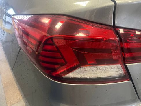 Used 2019 Hyundai Elantra SE FWD image 8