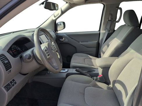 Used 2021 Nissan Frontier SV image 9