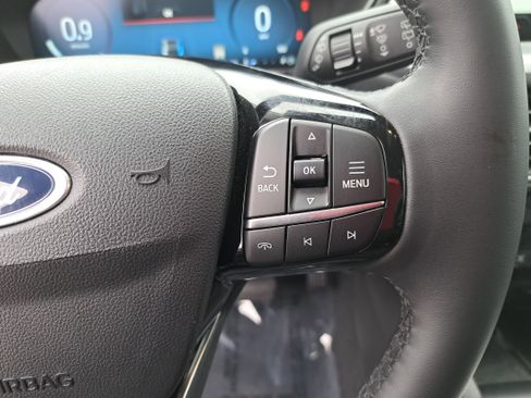 Used 2023 Ford Escape Platinum image 18