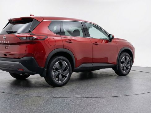 Used 2025 Nissan Rogue SV FWD image 9