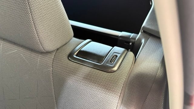 Used 2025 Toyota RAV4 XLE FWD image 20