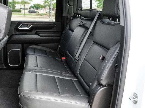 Used 2025 Chevrolet Silverado 2500 LTZ w/ LTZ Premium Package AWD/4WD image 40