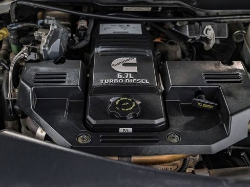 Used 2020 RAM 2500 Laramie w/ Night Edition image 61