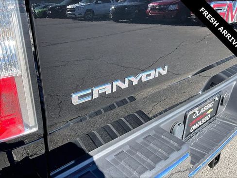 Used 2016 GMC Canyon SLT w/ Driver Alert Package image 24