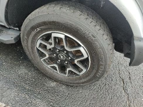 Used 2024 Ford Bronco Outer Banks AWD/4WD image 21