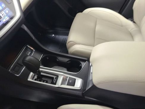 Used 2023 Subaru Ascent Limited AWD/4WD image 33