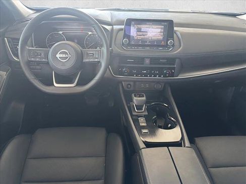 Used 2024 Nissan Rogue SV w/ SV Premium Package FWD image 10