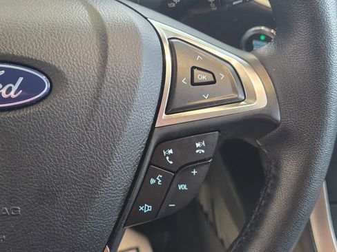 Used 2022 Ford Edge SEL w/ Convenience Package image 16