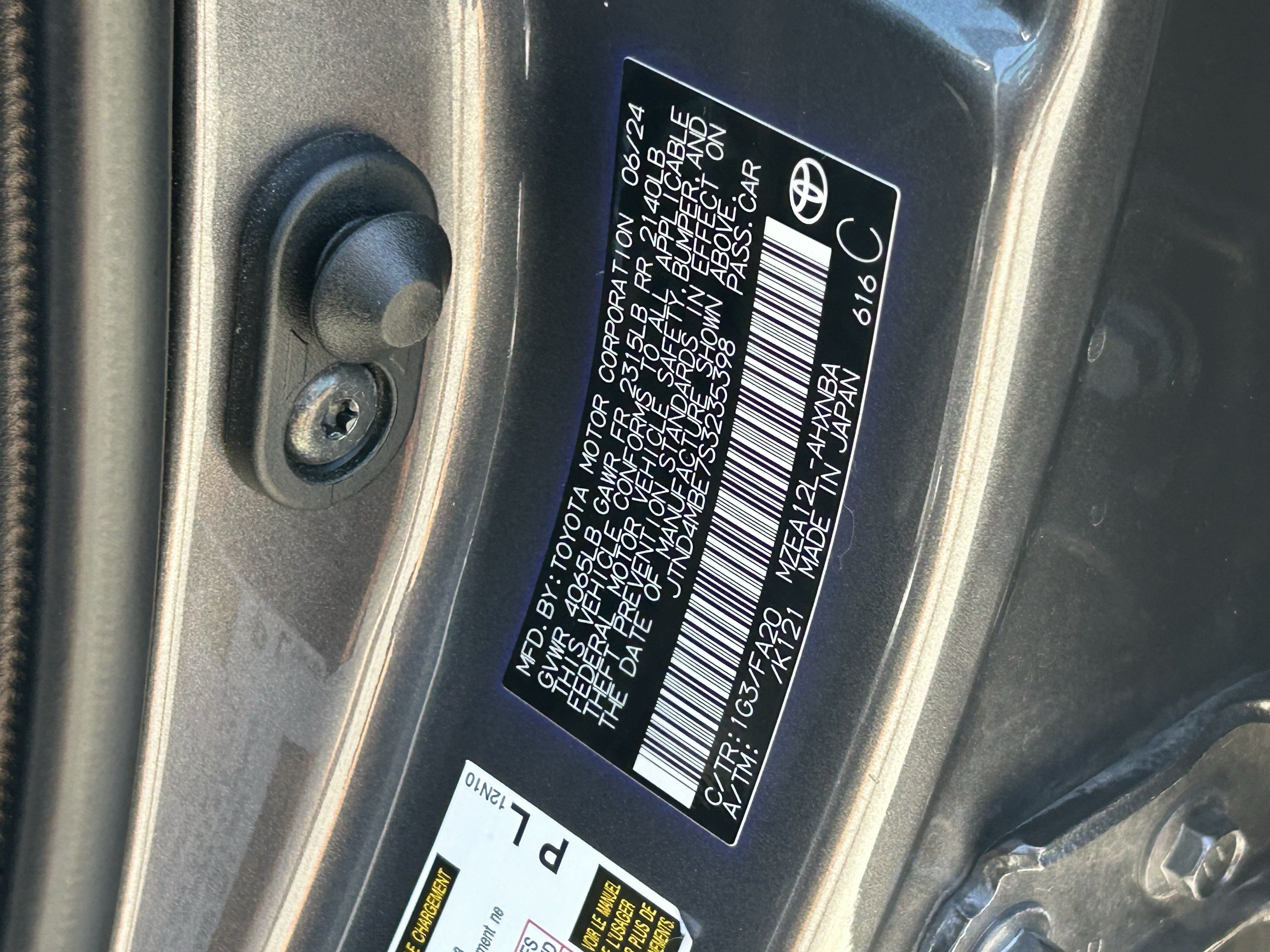 Certified 2025 Toyota Corolla SE w/ SE Package FWD image 30