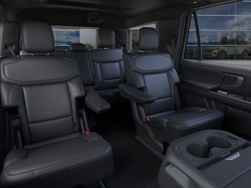 Used 2025 Ford Expedition Platinum w/ Stealth Performance Package AWD/4WD image 11