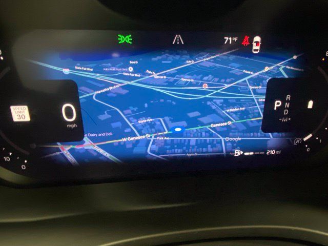 Certified 2023 Volvo XC60 B5 Plus AWD/4WD image 15