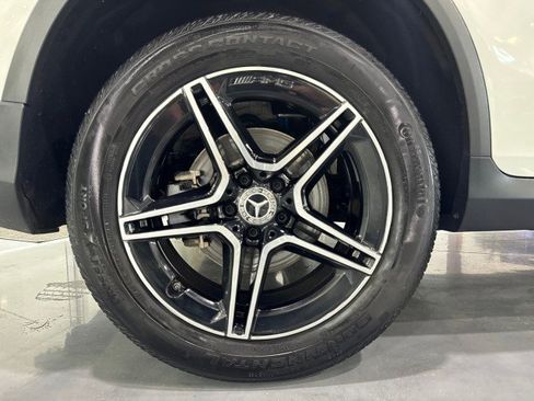 Used 2020 Mercedes-Benz GLC 300 4MATIC image 16