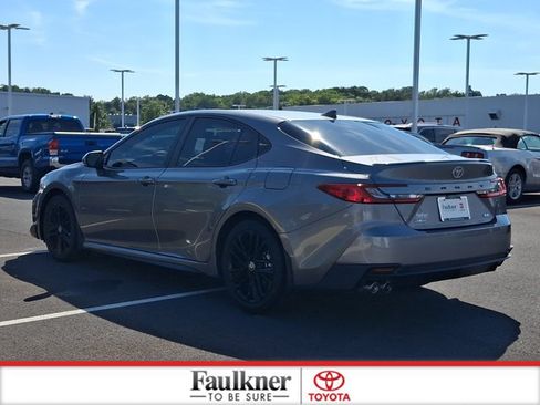 Certified 2025 Toyota Camry SE FWD image 4