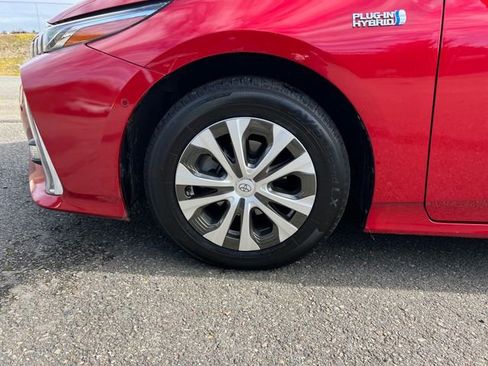 Used 2017 Toyota Prius Prime Advanced image 30