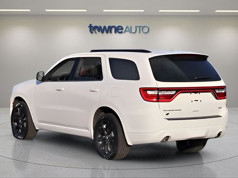 Used 2023 Dodge Durango GT AWD/4WD image 3