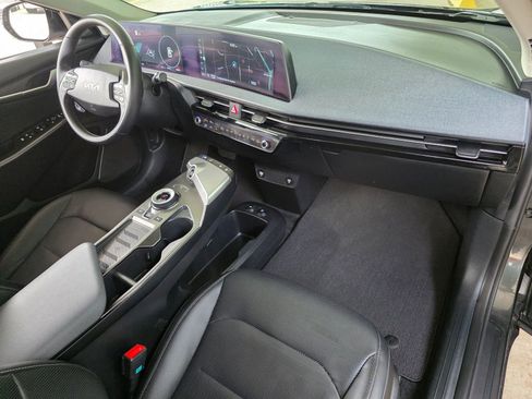 Used 2024 Kia EV6 Wind RWD image 30