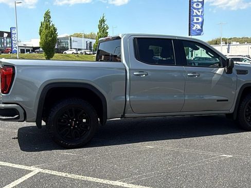 Used 2023 GMC Sierra 1500 Elevation w/ X31 Off-Road Package AWD/4WD image 5