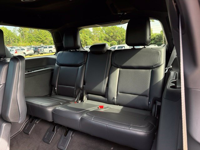 Used 2025 Ford Expedition Platinum w/ Stealth Performance Package AWD/4WD image 26