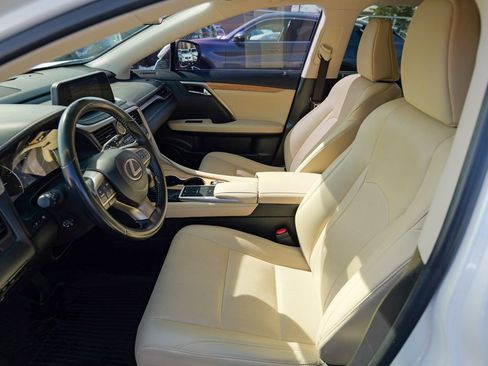 Used 2022 Lexus RX 350L Premium w/ Premium Package image 22