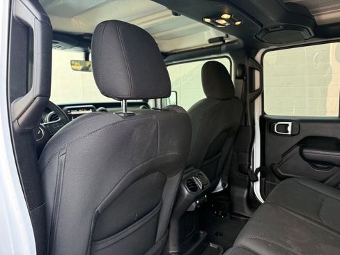Used 2023 Jeep Wrangler Unlimited w/ Cold Weather Group AWD/4WD image 20