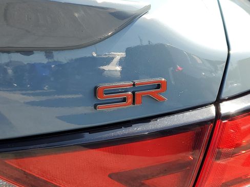 Used 2025 Nissan Sentra SR FWD image 7