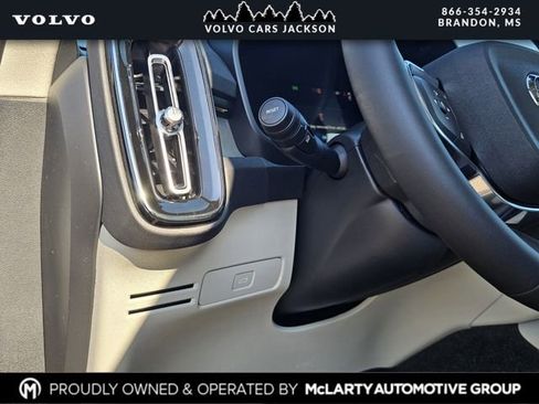New 2026 Volvo XC40 B5 Ultra w/ Protection Package Premier AWD/4WD image 19