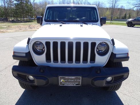Used 2021 Jeep Wrangler Unlimited Sahara AWD/4WD image 6