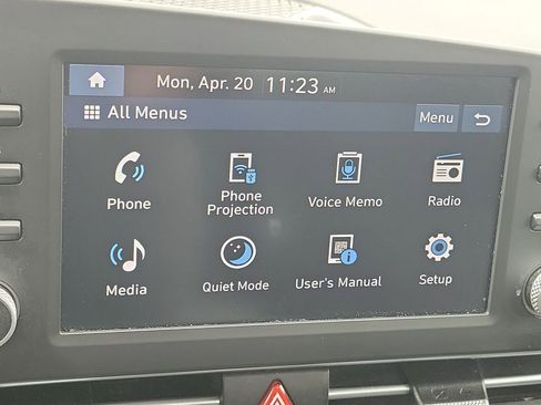Used 2024 Hyundai Elantra SE image 19