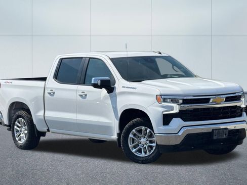 Used 2025 Chevrolet Silverado 1500 LT w/ Safety Package AWD/4WD image 2