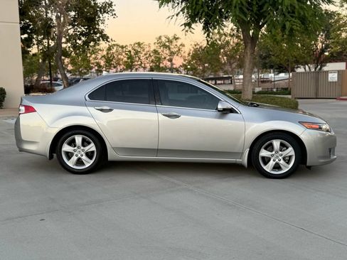 Used 2010 Acura TSX Sedan image 4