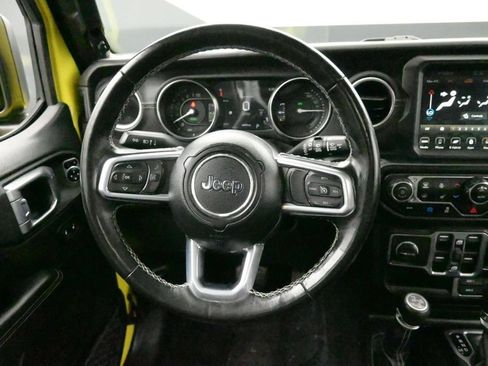 Used 2023 Jeep Wrangler Unlimited Sahara w/ Cold Weather Group AWD/4WD image 31