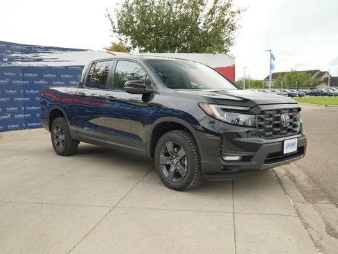 Used 2026 Honda Ridgeline TrailSport image 3